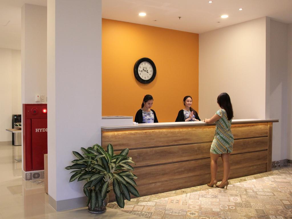 Sparks Odeon Sukabumi, Artotel Curated Экстерьер фото