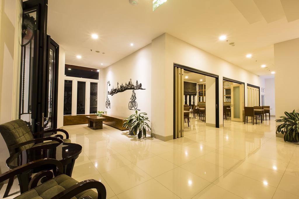 Sparks Odeon Sukabumi, Artotel Curated Экстерьер фото