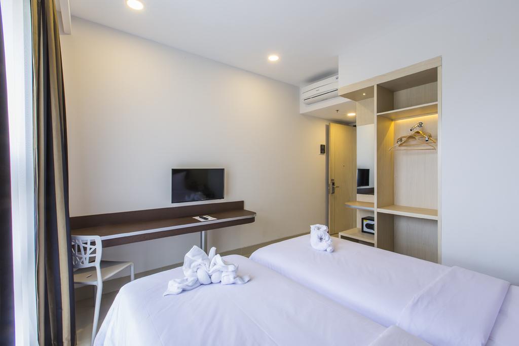 Sparks Odeon Sukabumi, Artotel Curated Экстерьер фото
