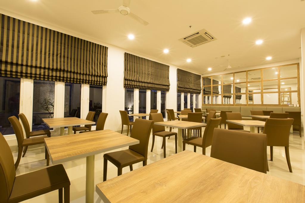 Sparks Odeon Sukabumi, Artotel Curated Экстерьер фото