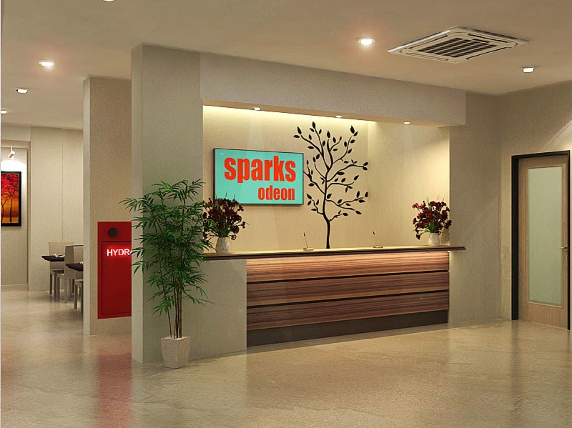 Sparks Odeon Sukabumi, Artotel Curated Экстерьер фото